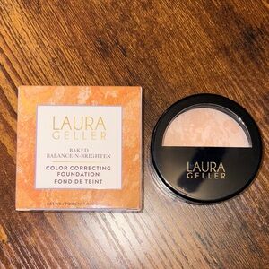 Laura Geller Baked Balance-N-Brighten Foundation - Light    NWT